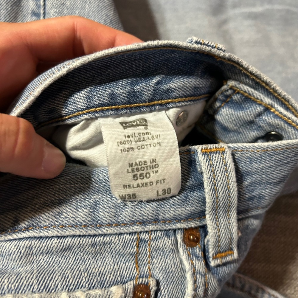 Levis 550 Relaxed Fit Jeans Mens 35x30 Light Wash Denim Tapered Leg 00550-4891 - Picture 7 of 11